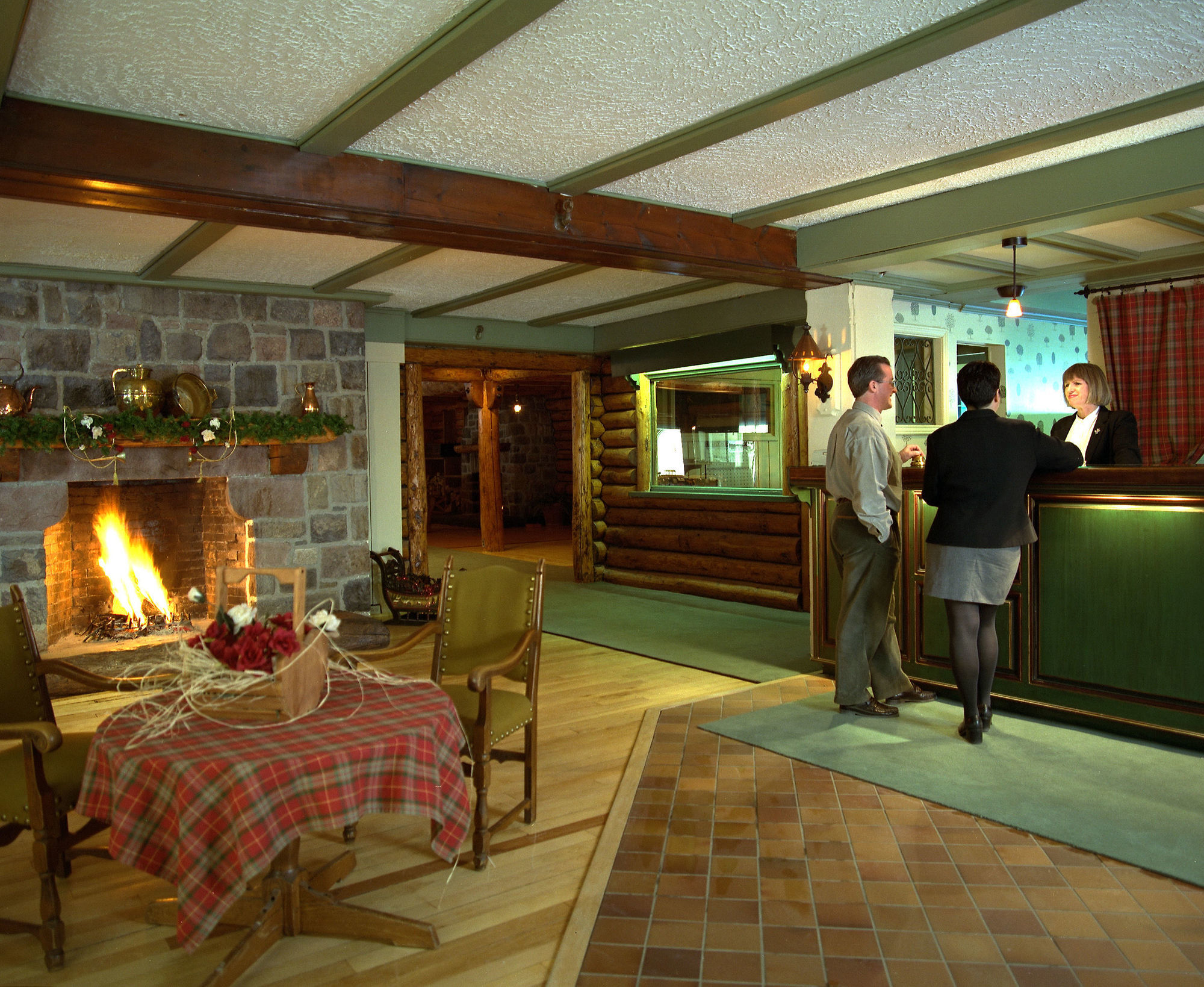 Auberge Alpine Inn Sainte-Adèle Exterior foto